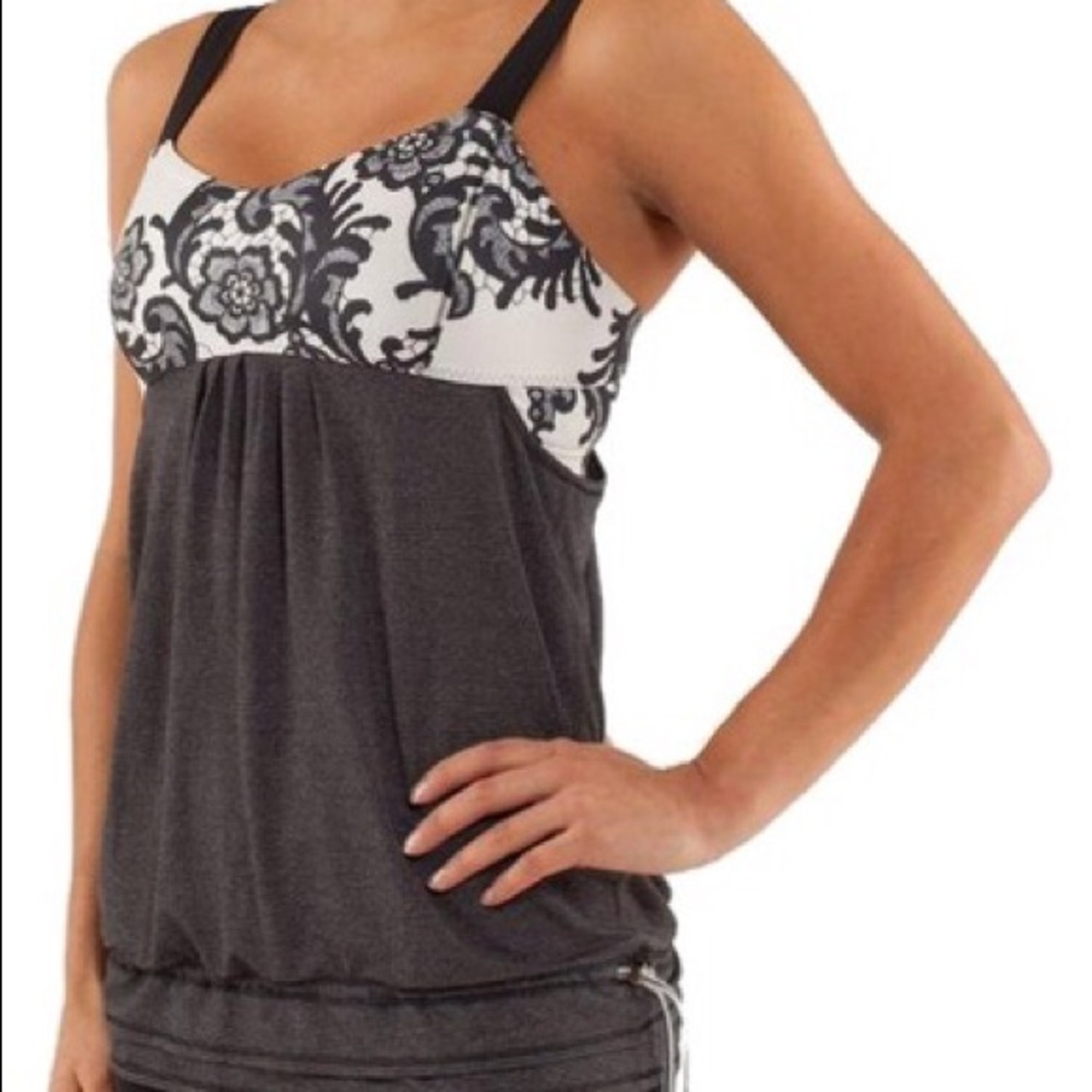Lululemon “Back On Track” tank